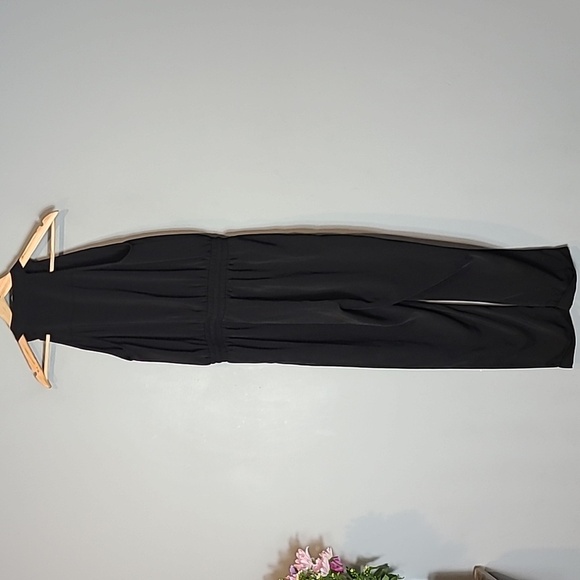 Black Sleeveless Jumpsuit - Picture 5 of 9